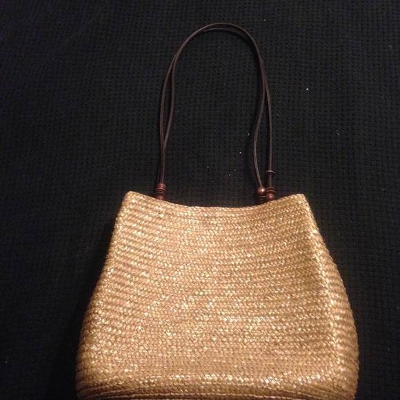 Free with bundle - Straw purse!! - Picture 2 of 7